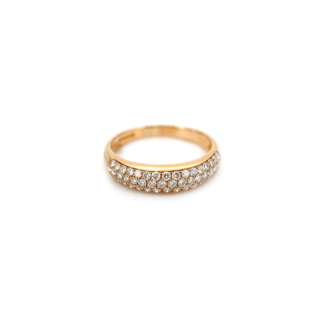 18K Rose Gold Ring Studded With Round Diamond
