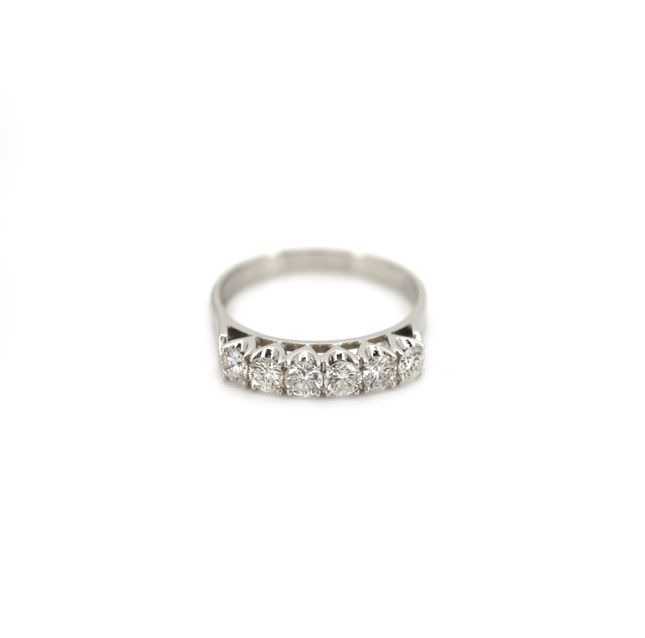 14K White Gold Ring