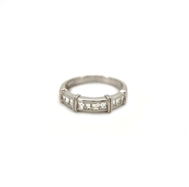 18K White Gold Ring Center Baguette Diamond