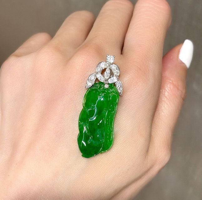 18K White Gold Pendant Studded With Jade with 65.96ct