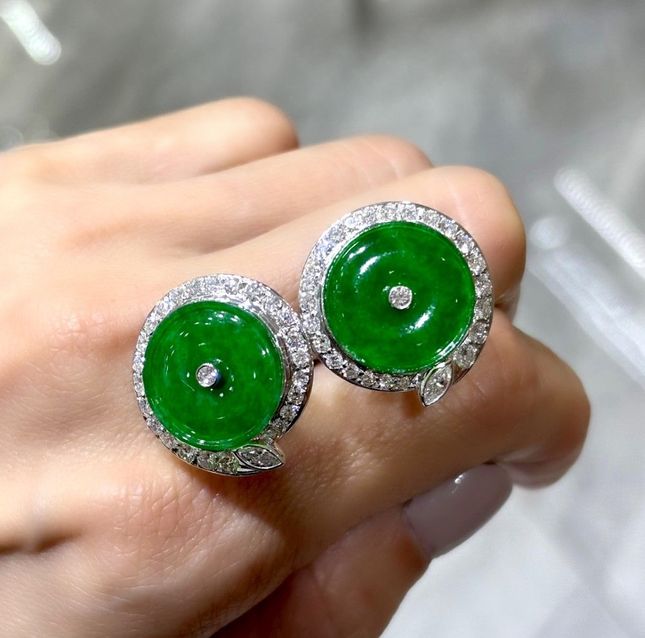 18K White Gold Earring Studded With Jade with 35.98ct