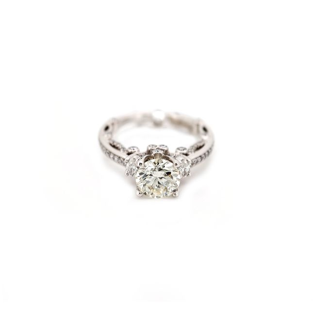Classic Diamond Round 1.51ct Ring in 18K White Gold