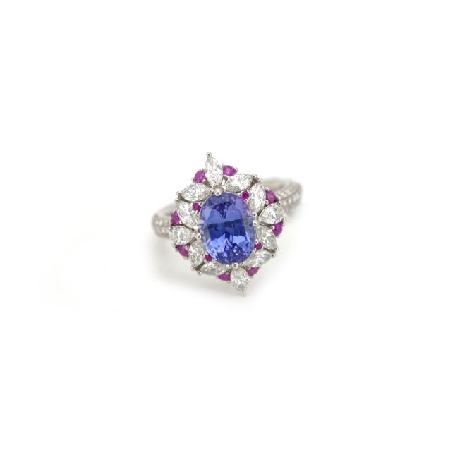 Color change Sapphire Ring in 18K White Gold – LR9610