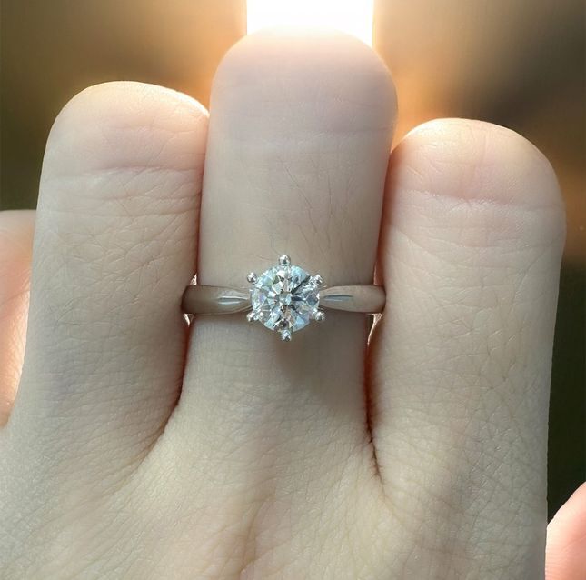 0.70 ct Solitaire Ring in 18K White Gold / P4891-A