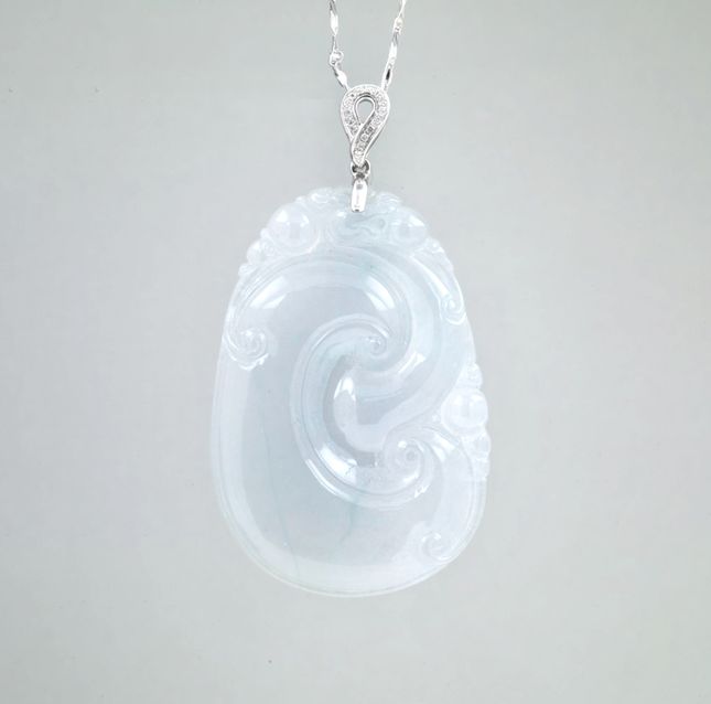 Jadeite Pendant 81.02ct in White Gold