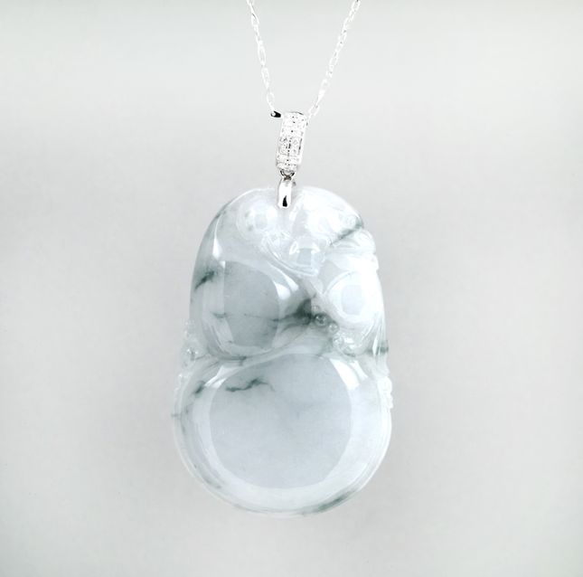 Jadeite Pendant 99.16ct in White Gold