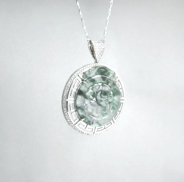 Jadeite Pendant 45.98ct in White Gold