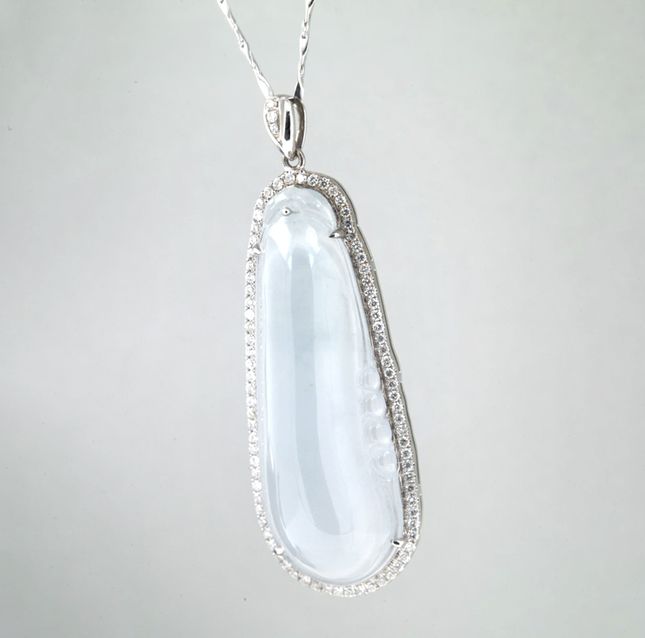 Jadeite Pendant 51.66ct in White Gold
