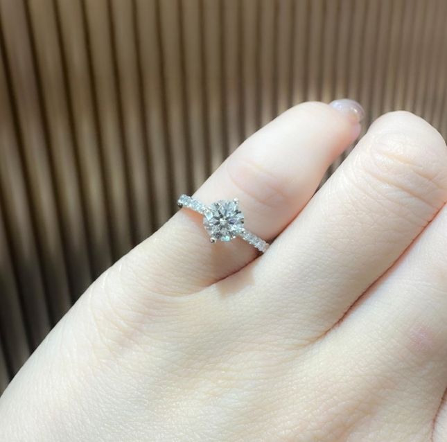 0.98 ct Statement Ring in 18K White Gold / 942