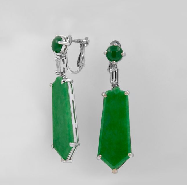 21.57ct Jadeite Earrings in 18K Gold