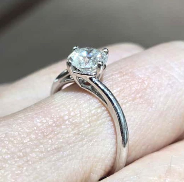 Imperial 1.00ctw Round Ring 18K White Gold LR14539
