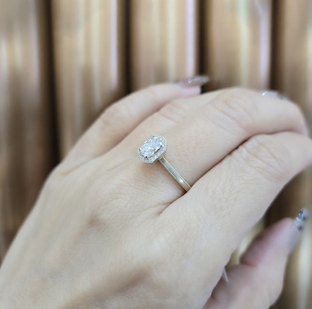 Timeless G Radiant Ring 18K White Gold LR14448