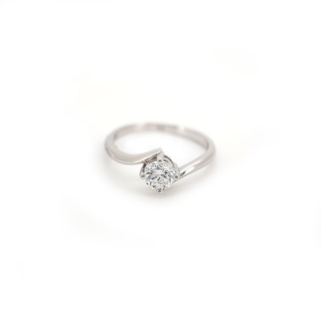 0.51 ct Solitaire Diamond Ring in 18K White Gold / P4701-B