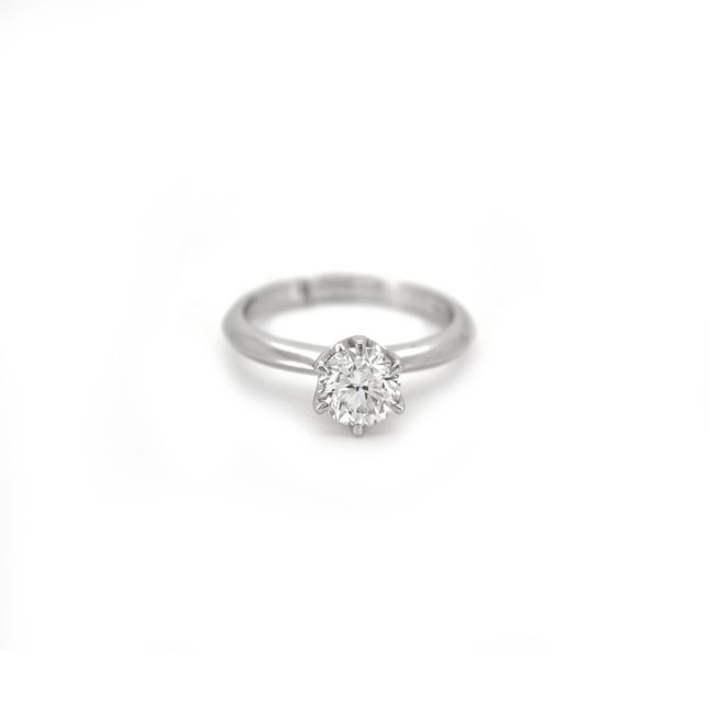 Diamond Round 1.01ct Ring in 18K White Gold
