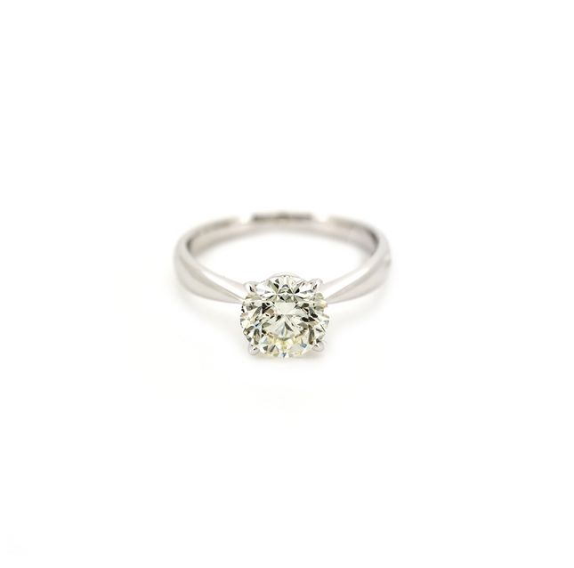 Glacia 18K White Gold Diamond Ring – LR04670