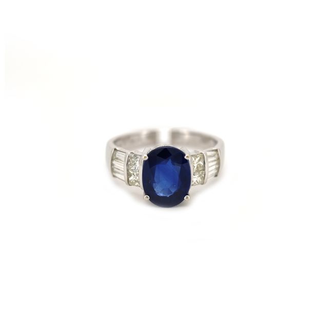 Victorian Era 18K White Gold Sapphire & Diamond Ring