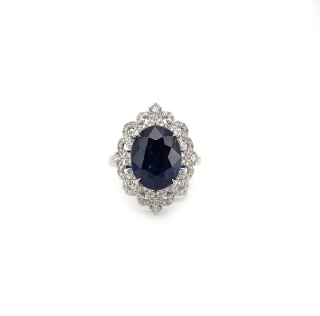 Sapphire Ring in 18K White Gold – LR9852