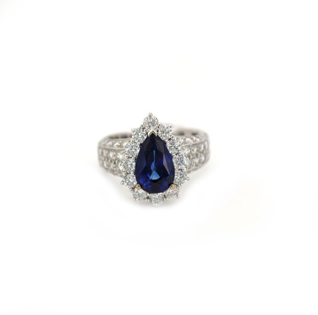 White Gold Sapphire Ring of Fine Craft – LR11734