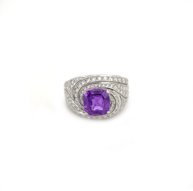 Majestic pink Sapphire Ring in 18K White Gold – LR9612