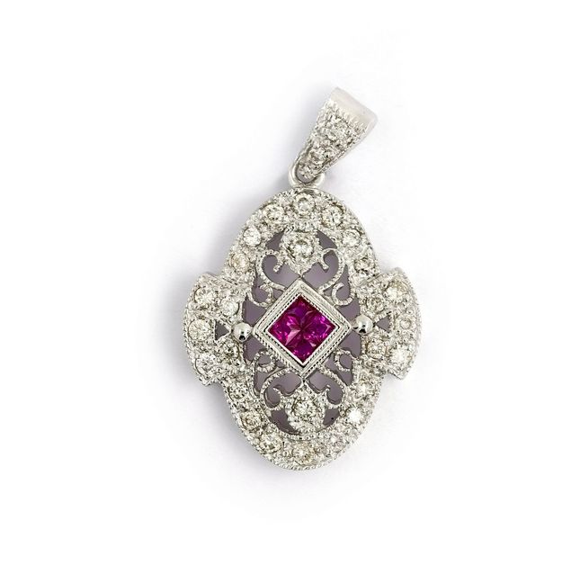 18K White Gold Diamond Pendant 0.60ct