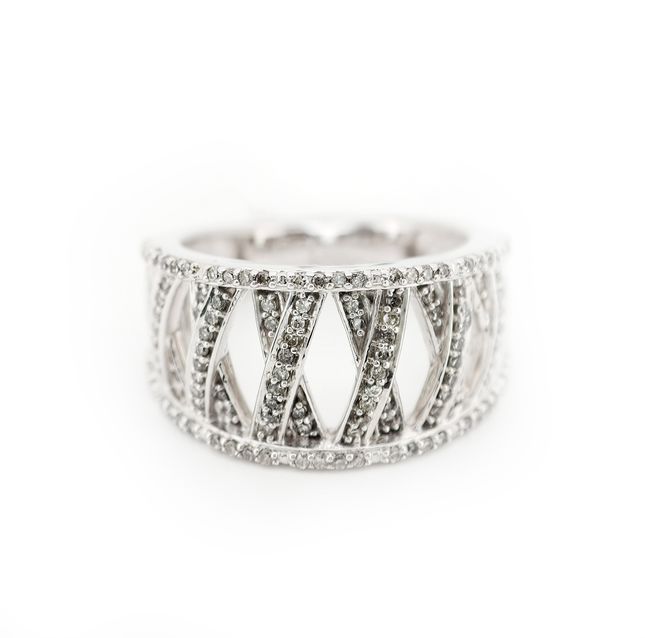 14K White Gold Round Diamond Ring