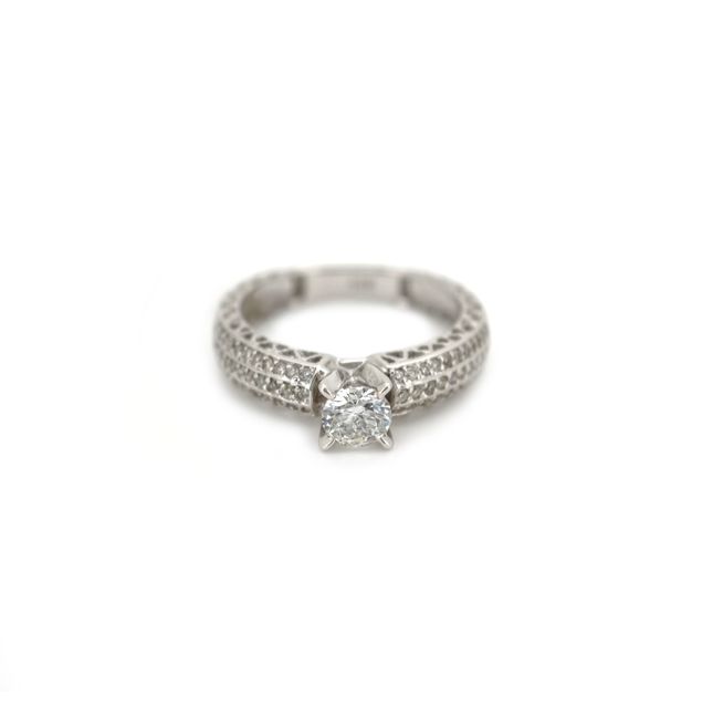14K White Gold Ring Studded With Round Diamond with 0.4ct