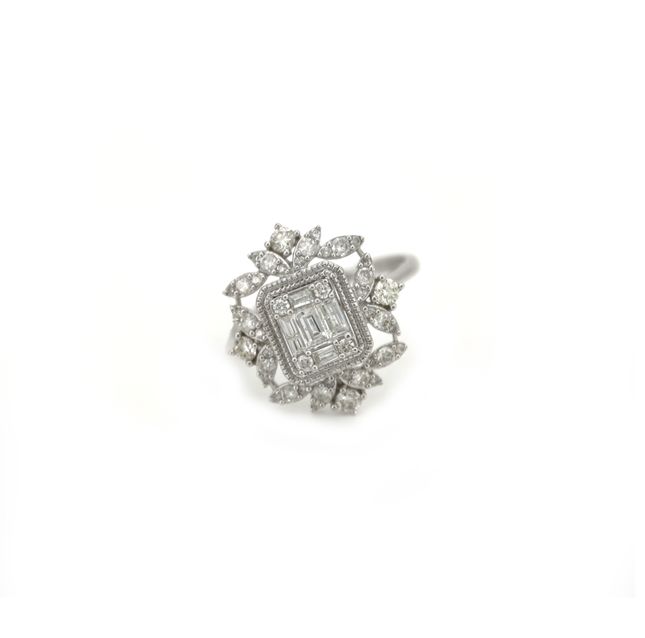 18K White Gold Ring