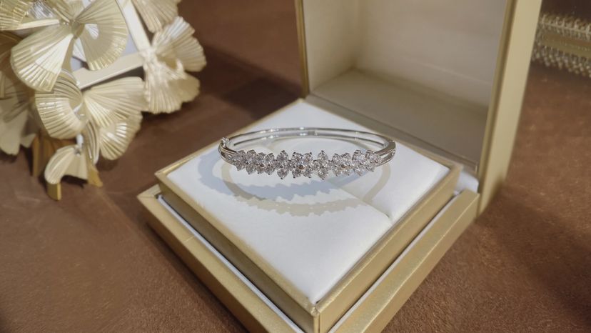 Real gold and diamond fine jewelry comparison