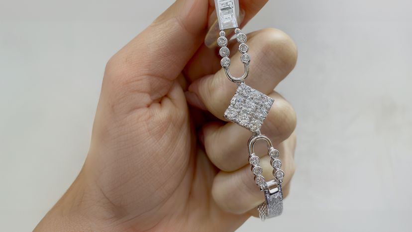 Real gold and diamond jewelry on GEMGEM