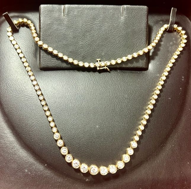 Diamond Necklace in 14K Yellow Gold