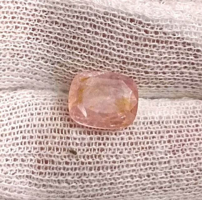 6.71ct IGI Certified Untreated Padparadscha Sapphire