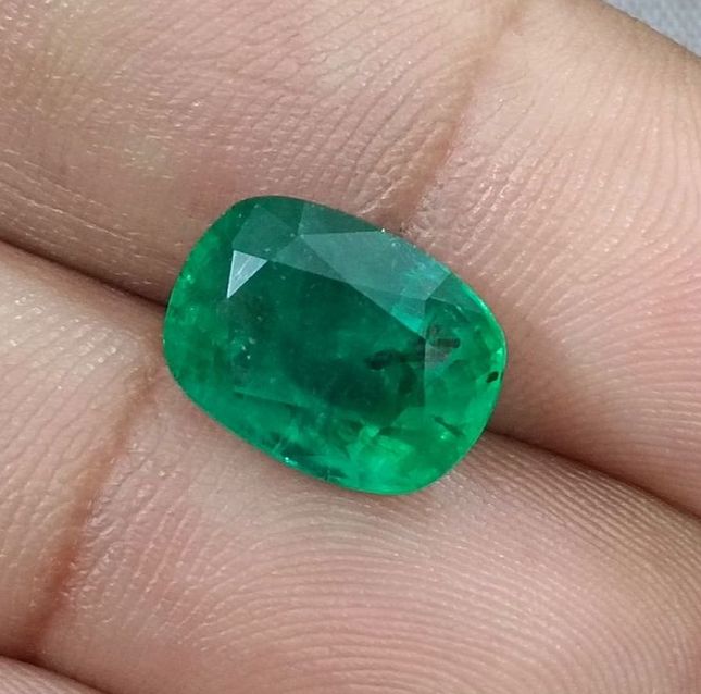 GSI Certified 5.49ct Alpine Green Emerald