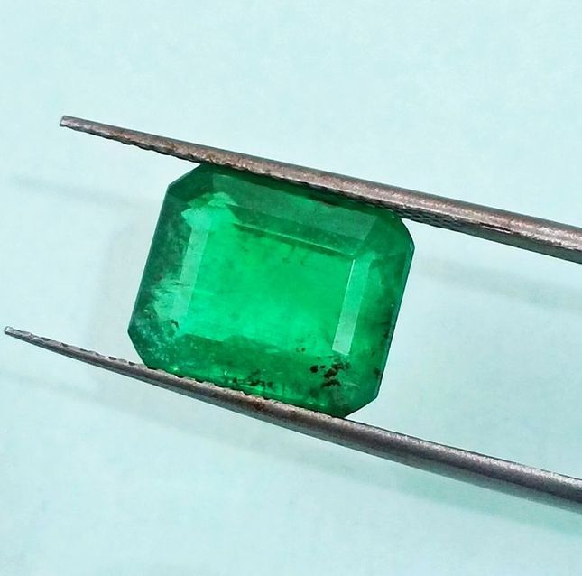 4.25ct GSI Certified Vivid Deep Green Emerald
