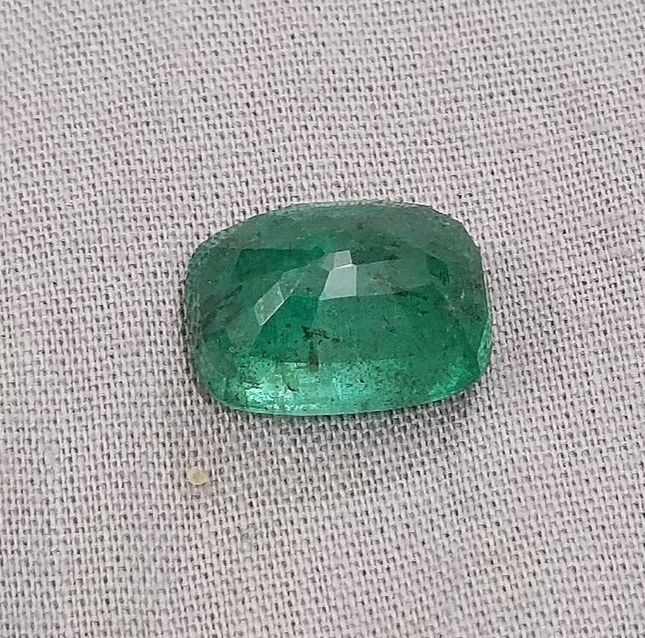 8.60ct GSI Certified Deep Green Emerald