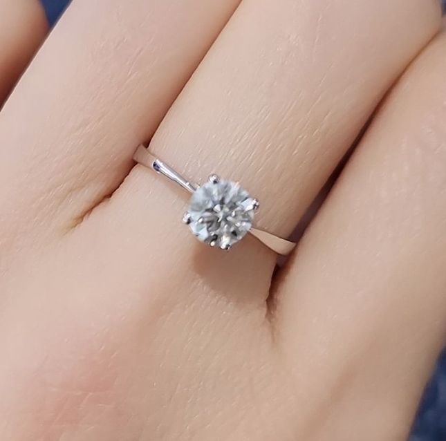 0.70ct Engagement Solitaire Ring in 18K White Gold