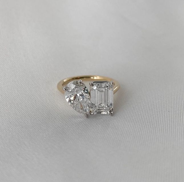 18K Yellow Gold Diamond Emerald and Pear Shape Ring