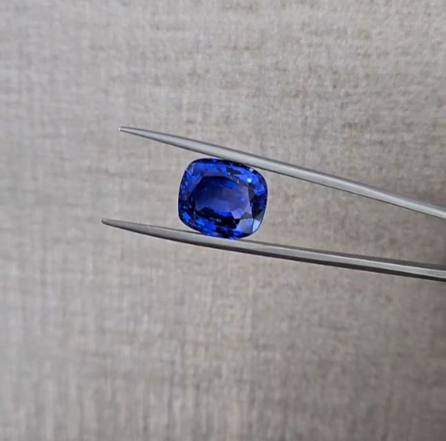 GRS Certified 12.69ct INTENSE TO VIVID BLUE Cushion Sapphire