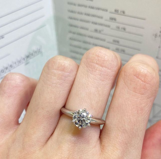 Tiffany Certified 1.28ct Round E VS1 Diamond Ring