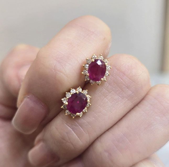 1.43ct Oval Ruby Earrings in 18K Gold