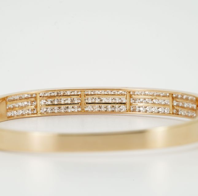 Yellow Gold Cluster Diamond Bangle