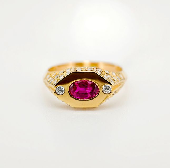 Art Deco Vintage Ruby Ring