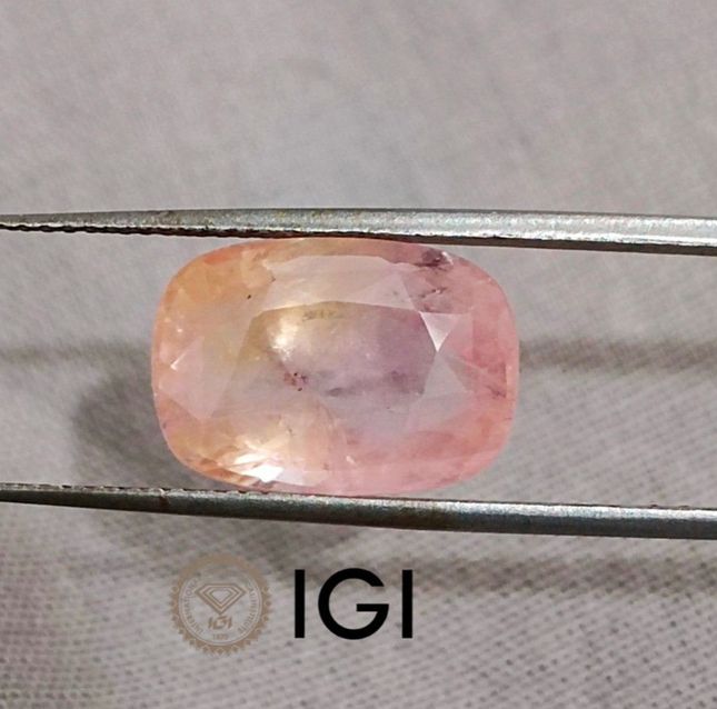 7.88ct IGI Certified Padparadscha Sapphire