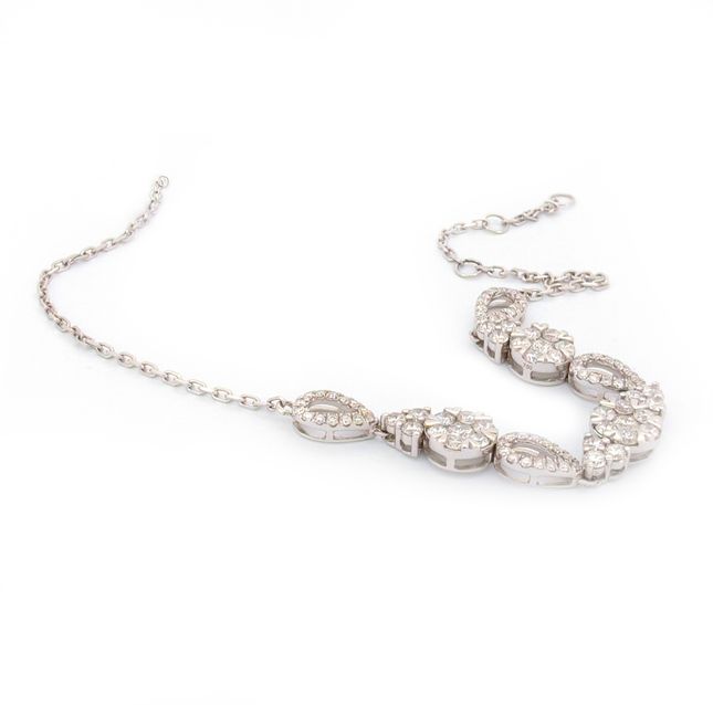 Classic Round 18K White Gold Bracelet – LB1132