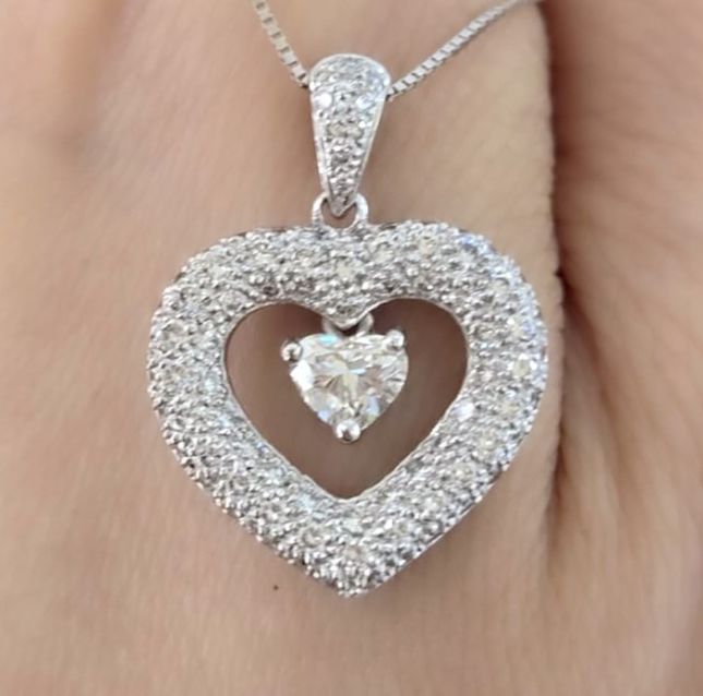 Platinum Aurora Diamond Pendant – LP2039