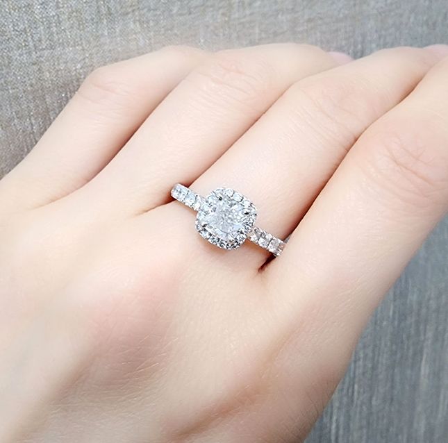 Cushion 1.02ct Diamond Ring in 18K White Gold
