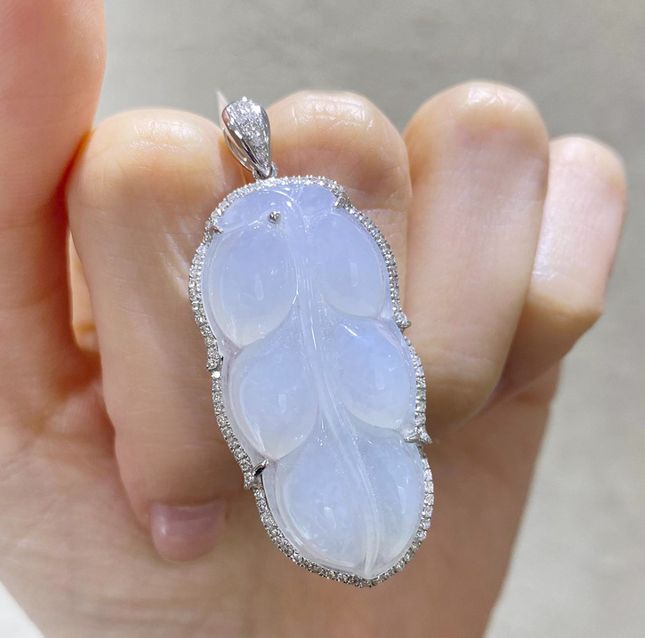 Jadeite Pendant 62.29ct 18K White Gold