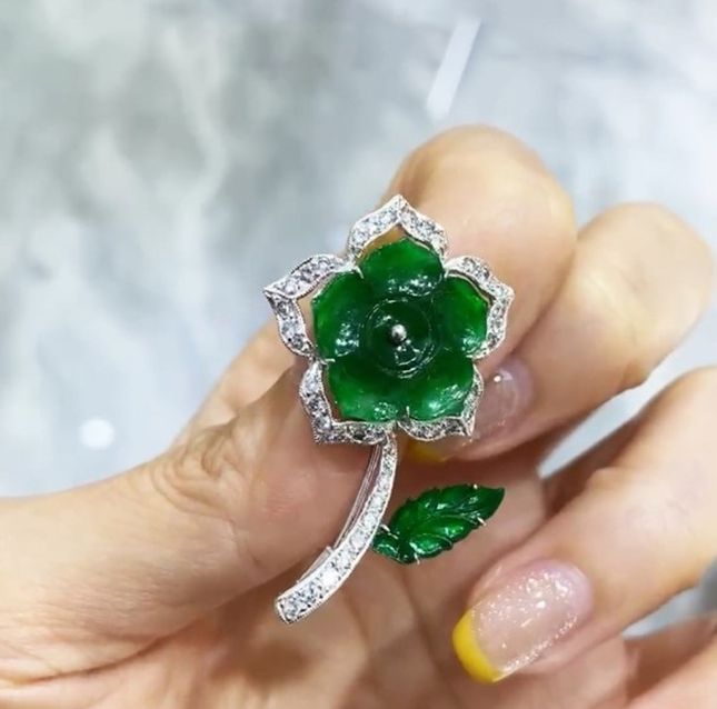 Classic Jadeite Brooch 35.85ct 18K White Gold