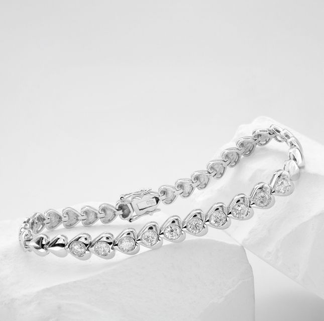 White Gold Heart-Link Diamond Tennis Bracelet