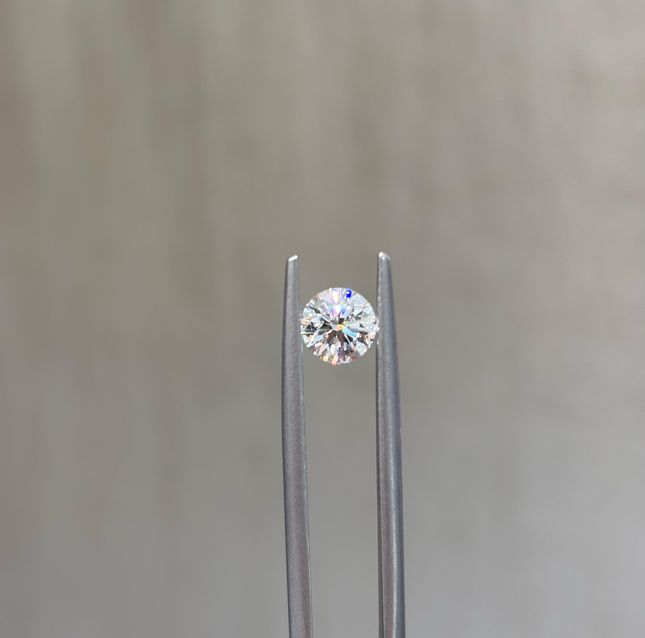 GIA Certified 1.01ct E VVS1 Round Shape Diamond