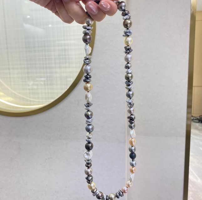 Freshwater Pearl Studded Necklace NK937